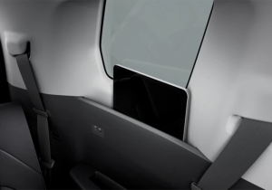 Kompartemen Perangkat Pribadi di Baris Ketiga